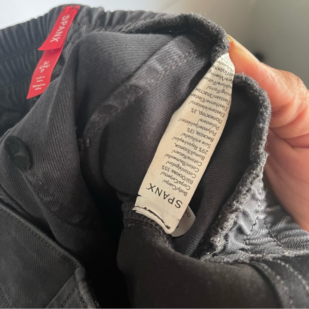 SPANX Stretch Twill Knit Jean Joggers Ankle Zip Utility S Washed Gray Slimming - Picture 9 of 9